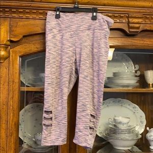 Leggings with slits in the calves